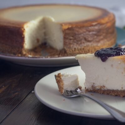 New York baked cheesecake
