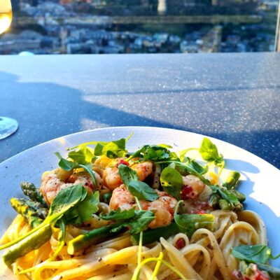 Garlic, chili and tequila prawns